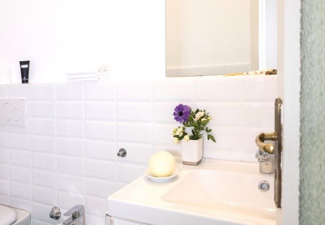 Apartment in Sorrento - AMORE RENTALS - Apartament Erica with Private Terrace, Air Conditioning and WI-FI near piazza Tasso Apartment in Sorrento - AMORE RENTALS - Apartament Erica with Private Terrace, Air Conditioning and WI-FI near piazza Tasso