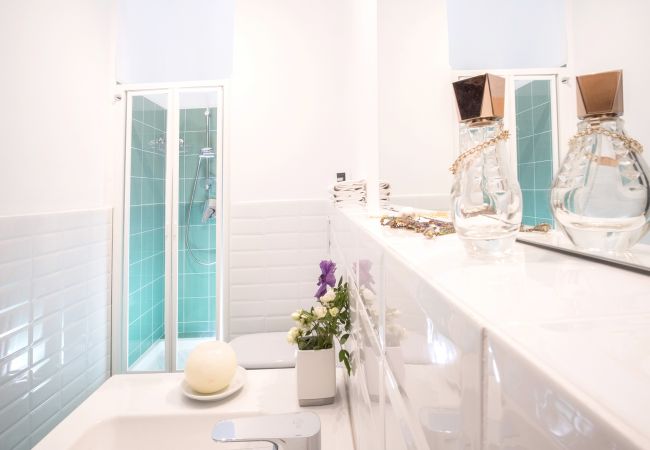 Apartment in Sorrento - AMORE RENTALS - Apartament Erica with Private Terrace, Air Conditioning and WI-FI near piazza Tasso Apartment in Sorrento - AMORE RENTALS - Apartament Erica with Private Terrace, Air Conditioning and WI-FI near piazza Tasso