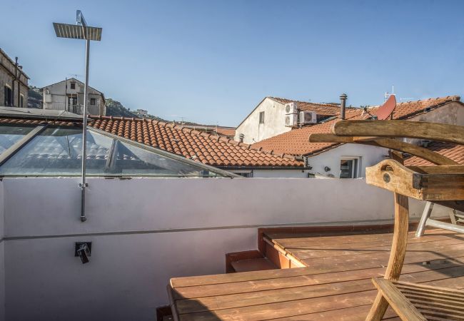 Apartment in Sorrento - AMORE RENTALS - Apartment Caruso in Piazza Tasso with Air Conditioning, WI-FI Apartment in Sorrento - AMORE RENTALS - Apartment Caruso in Piazza Tasso with Air Conditioning, WI-FI