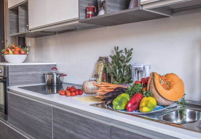 Apartment in Sorrento - AMORE RENTALS - Apartment Caruso in Piazza Tasso with Air Conditioning, WI-FI Apartment in Sorrento - AMORE RENTALS - Apartment Caruso in Piazza Tasso with Air Conditioning, WI-FI