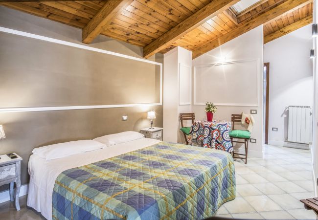 Apartment in Sorrento - AMORE RENTALS - Apartment Caruso in Piazza Tasso with Air Conditioning, WI-FI Apartment in Sorrento - AMORE RENTALS - Apartment Caruso in Piazza Tasso with Air Conditioning, WI-FI