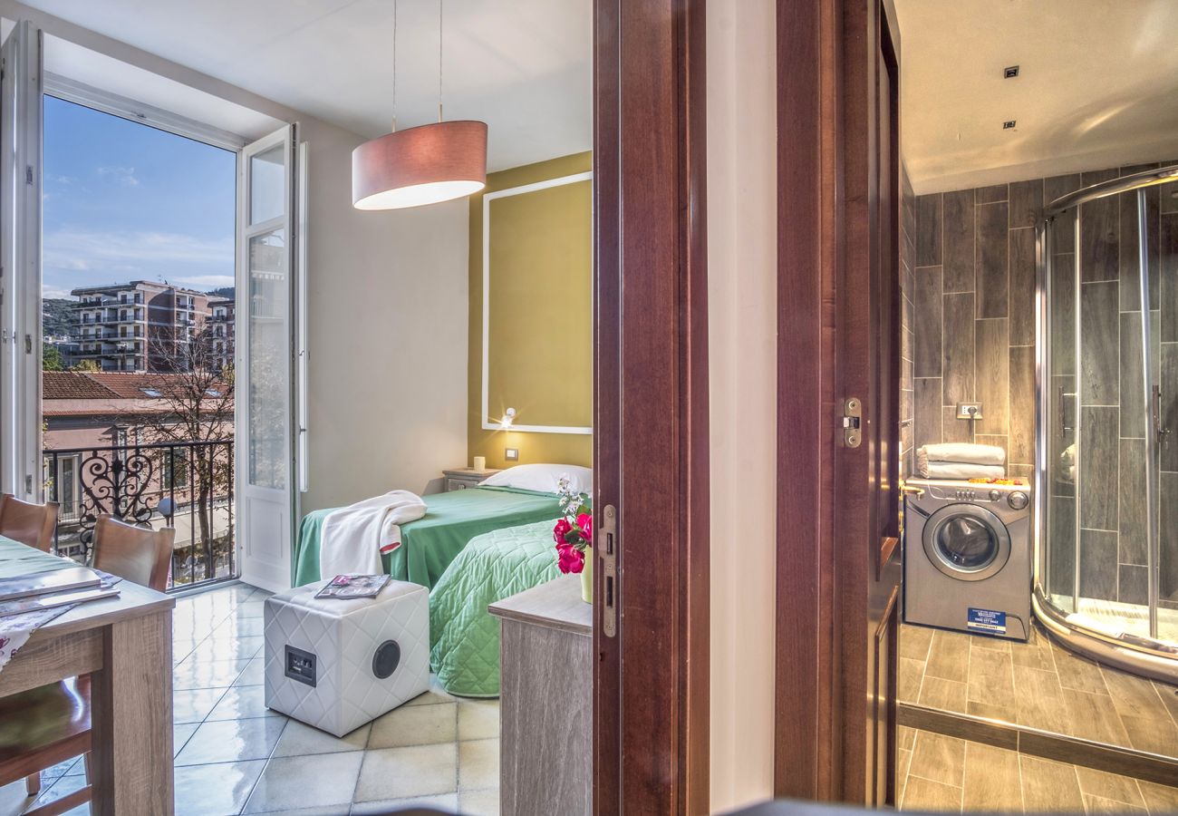 Apartment in Sorrento - AMORE RENTALS - Apartment Caruso in Piazza Tasso with Air Conditioning, WI-FI