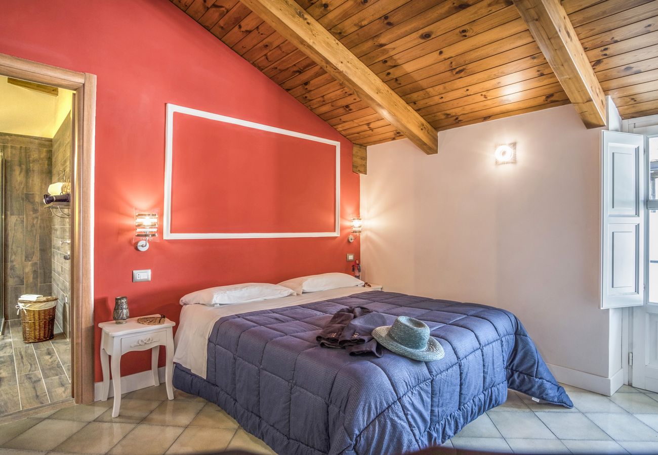 Apartment in Sorrento - AMORE RENTALS - Apartment Caruso in Piazza Tasso with Air Conditioning, WI-FI