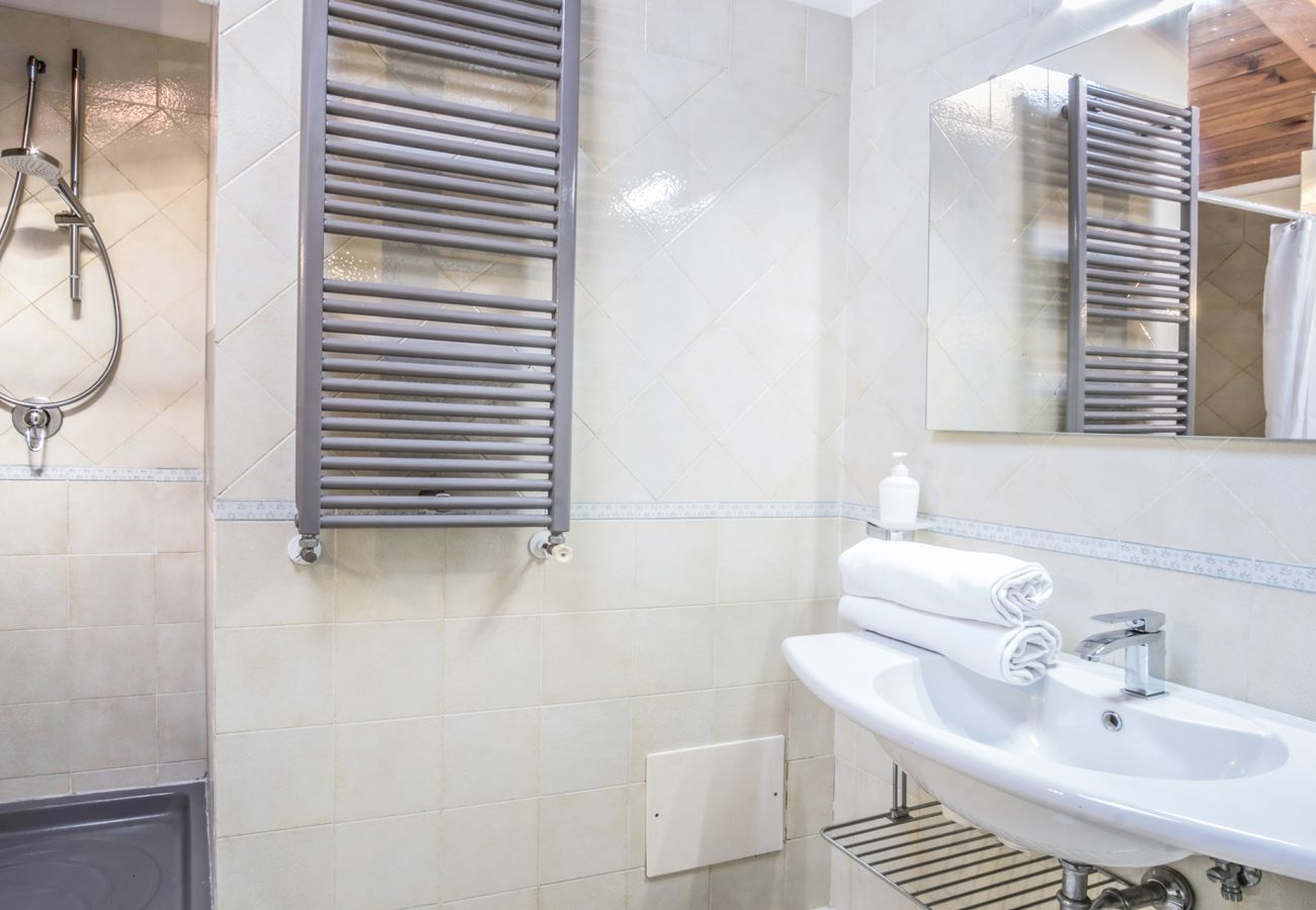 Apartment in Sorrento - AMORE RENTALS - Apartment Caruso in Piazza Tasso with Air Conditioning, WI-FI