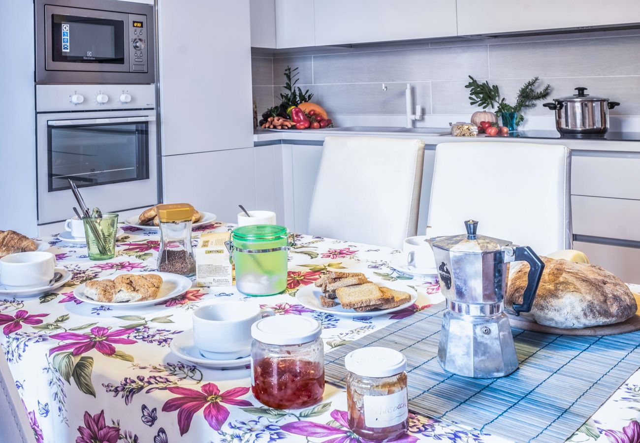 Apartment in Sorrento - AMORE RENTALS - Maison Palazzo Correale with Air Conditioning