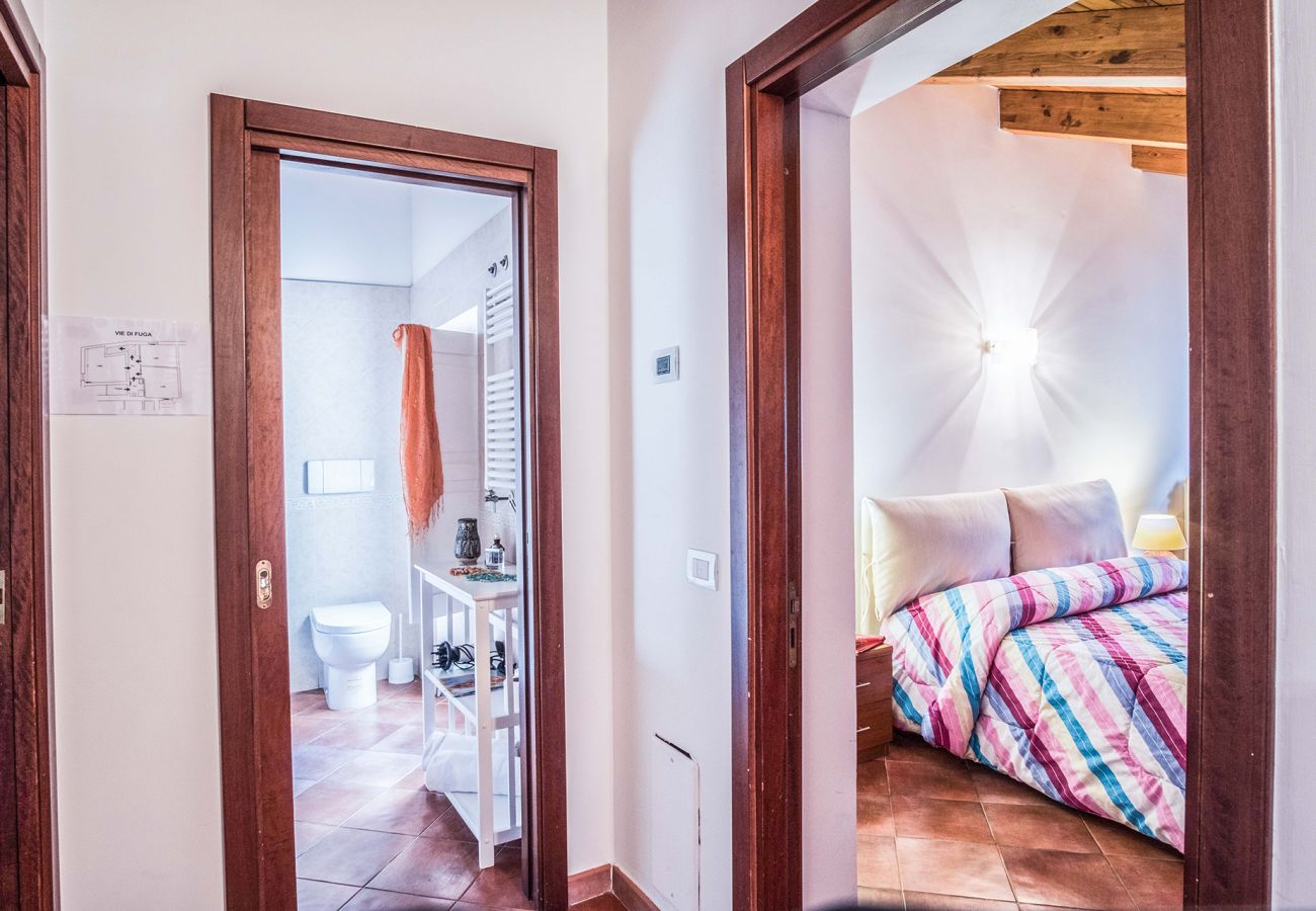 Apartment in Sorrento - AMORE RENTALS - Maison Palazzo Correale with Private Parking and Air Conditioning