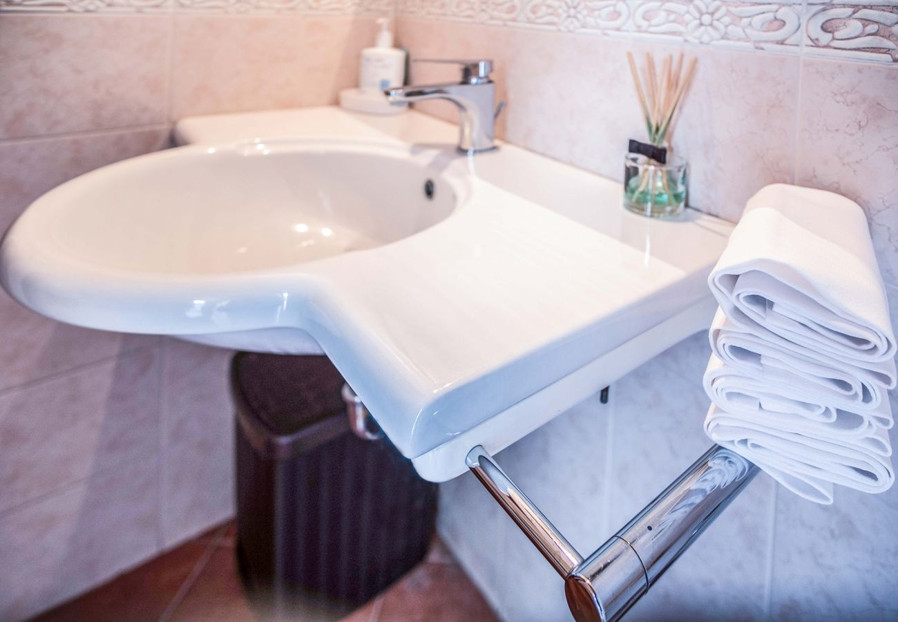 Apartment in Sorrento - AMORE RENTALS - Maison Palazzo Correale with Air Conditioning