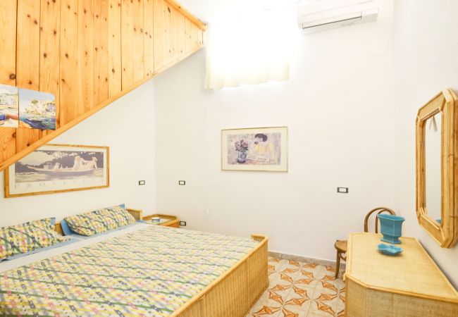 House in Positano - AMORE RENTALS - Casa Raffi with Sea View on Positano Beach House in Positano - AMORE RENTALS - Casa Raffi with Sea View on Positano Beach