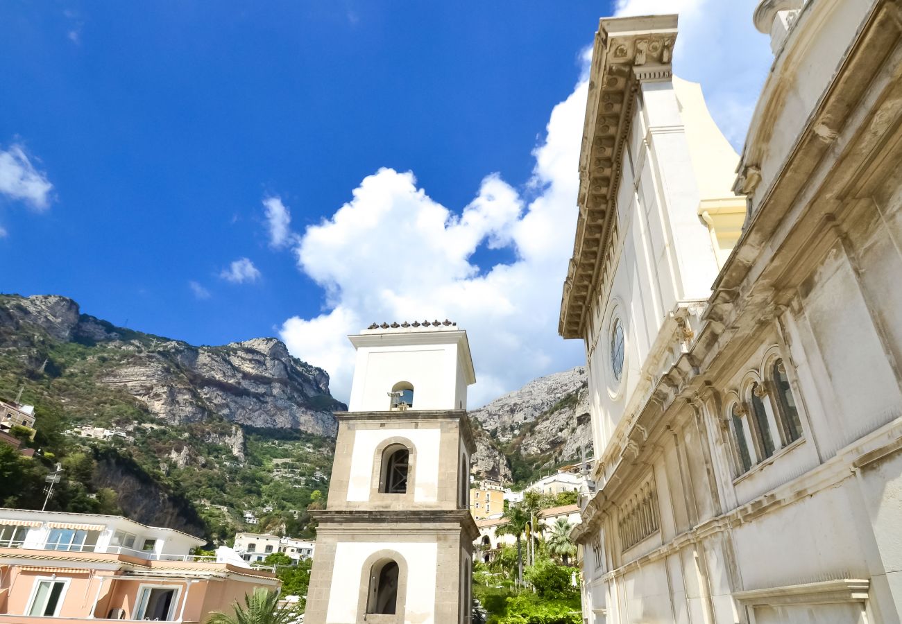 House in Positano - AMORE RENTALS - Casa Raffi with Sea View on Positano Beach