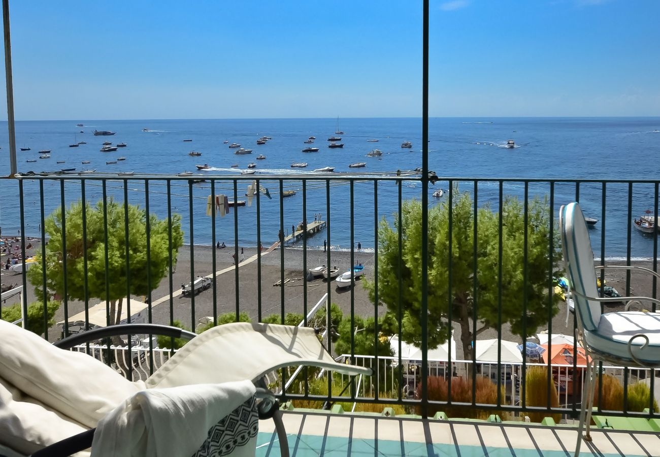 House in Positano - AMORE RENTALS - Casa Raffi with Sea View on Positano Beach