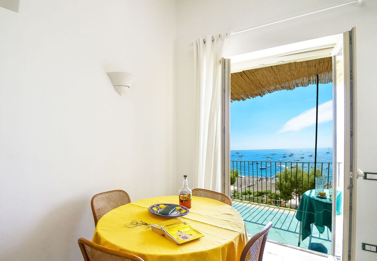 House in Positano - AMORE RENTALS - Casa Raffi with Sea View on Positano Beach