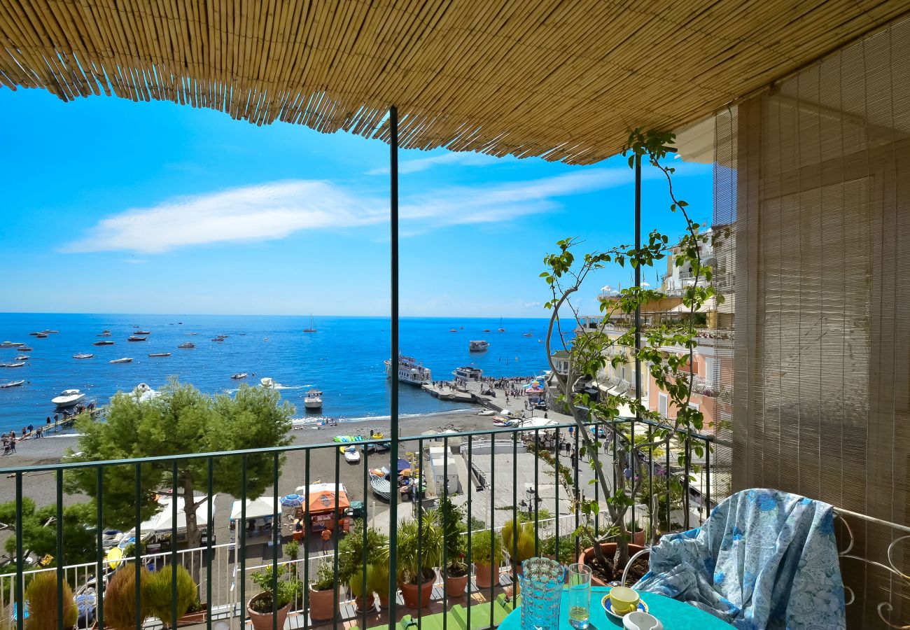 House in Positano - AMORE RENTALS - Casa Raffi with Sea View on Positano Beach