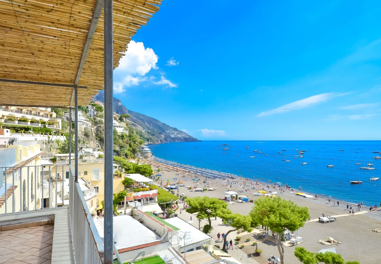 House in Positano - AMORE RENTALS - Casa Raffi with Sea View on Positano Beach