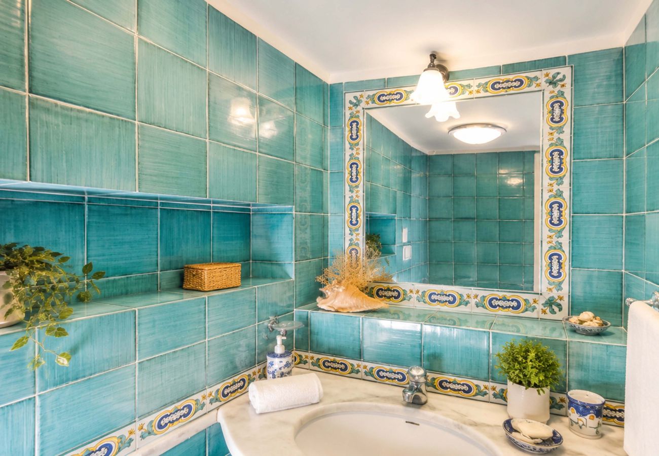 House in Positano - AMORE RENTALS - Casa Raffi with Sea View on Positano’s Spiaggia Grande