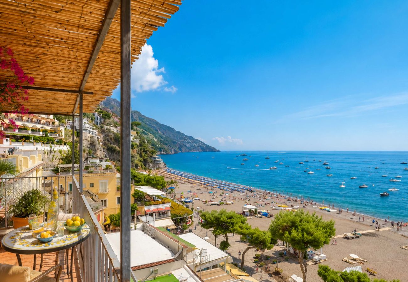 House in Positano - AMORE RENTALS - Casa Raffi with Sea View on Positano’s Spiaggia Grande