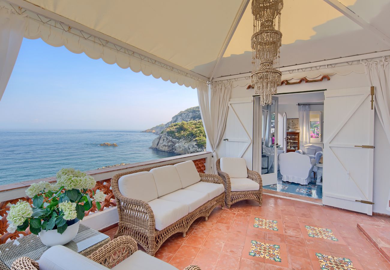 Villa in Massa Lubrense - AMORE RENTALS - Villa Ortensia with Private Pool, Sea View, Near the Sea