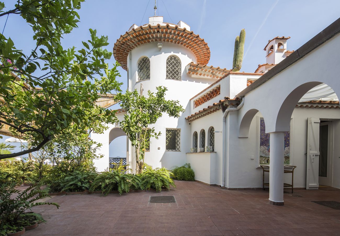 Villa in Massa Lubrense - AMORE RENTALS - Villa Ortensia with Private Pool, Sea View, Near the Sea