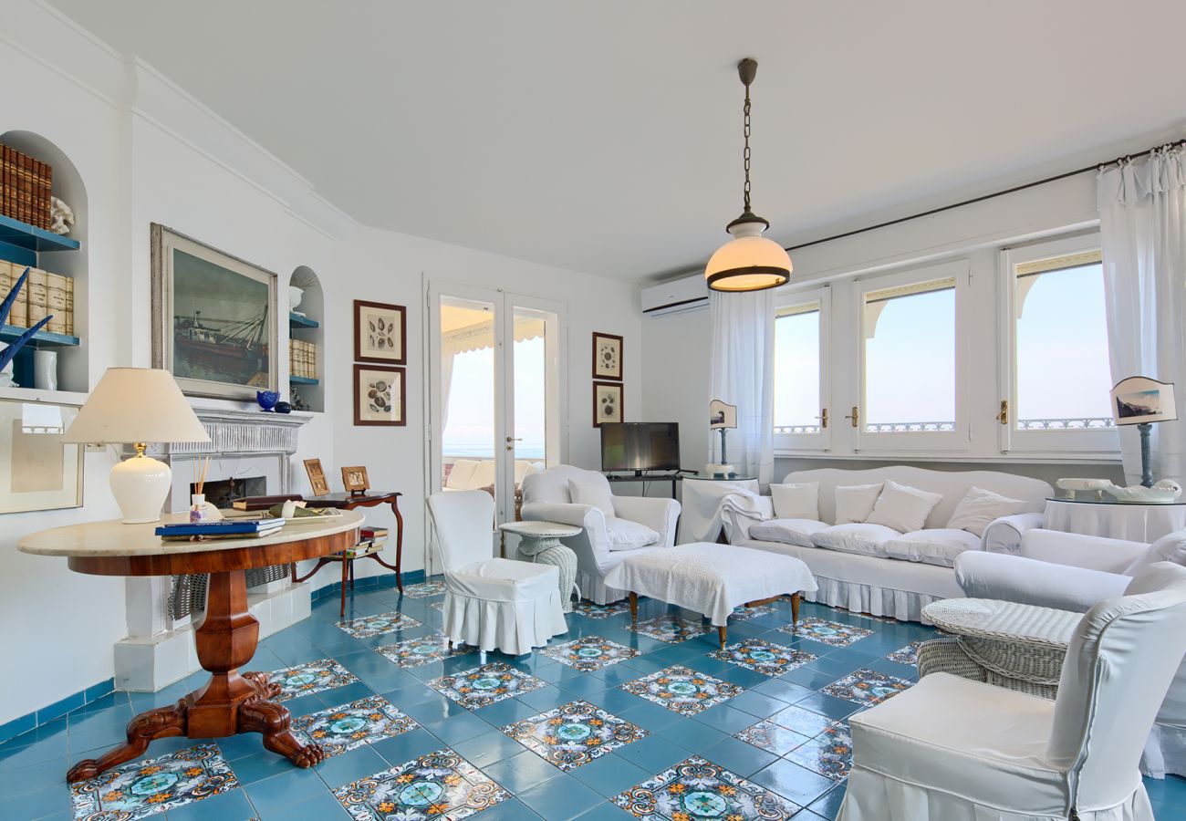 Villa in Massa Lubrense - AMORE RENTALS - Villa Ortensia with Private Pool, Sea View, Near the Sea