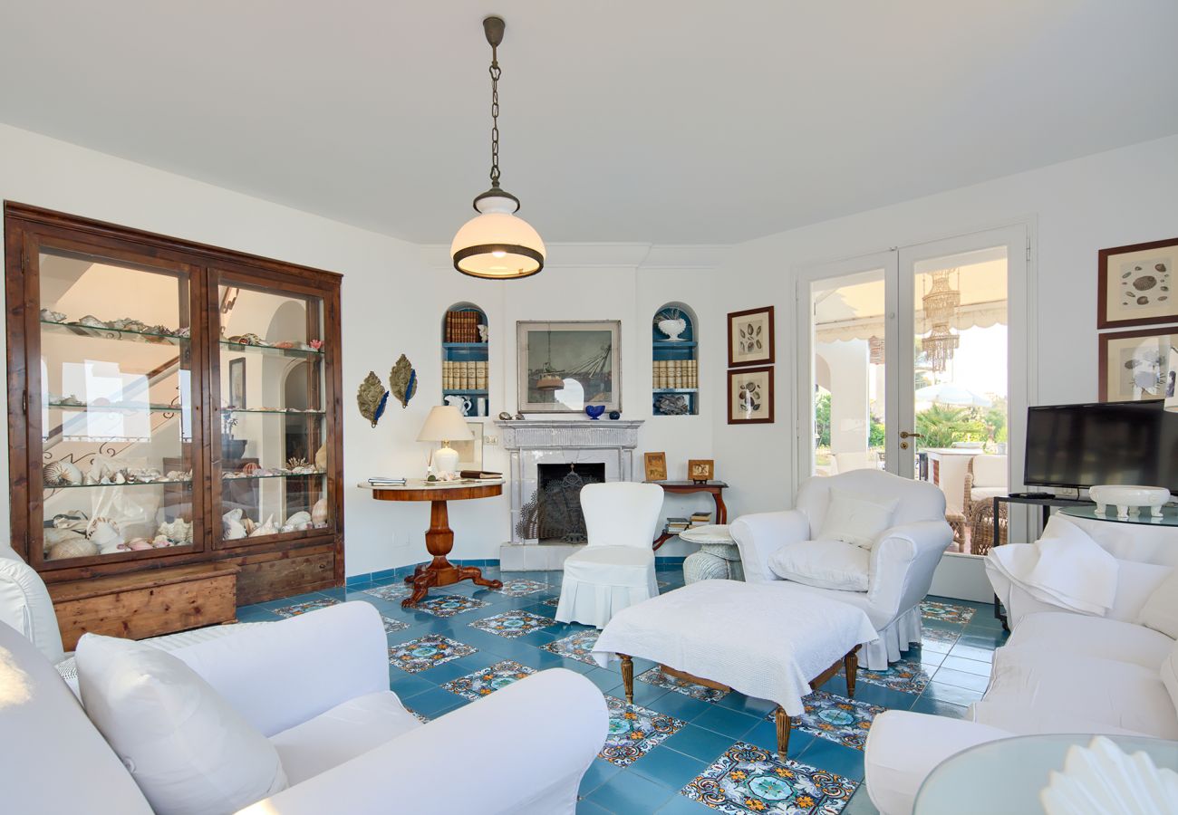Villa in Massa Lubrense - AMORE RENTALS - Villa Ortensia with Private Pool, Sea View, Near the Sea