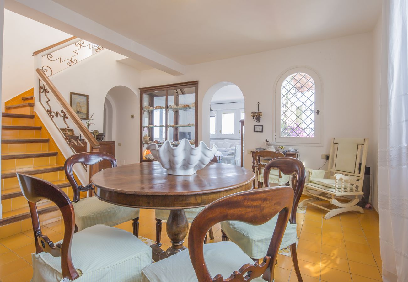 Villa in Massa Lubrense - AMORE RENTALS - Villa Ortensia with Private Pool, Sea View, Near the Sea