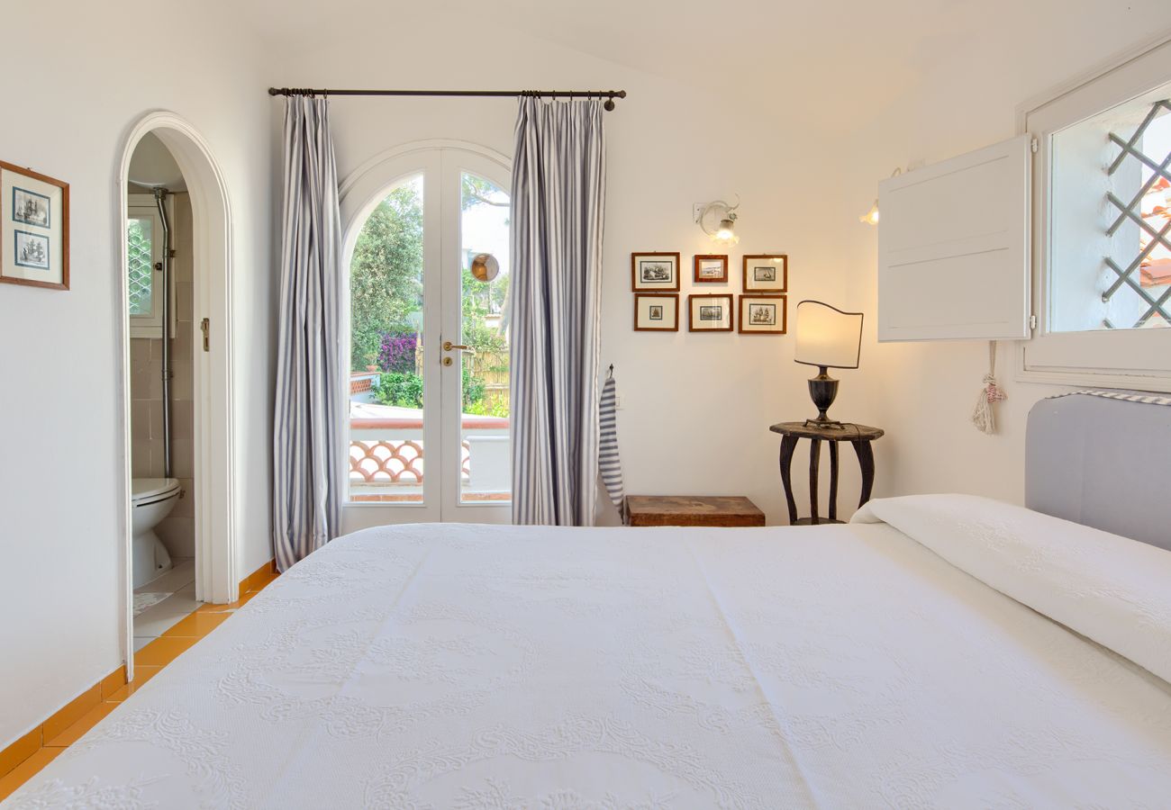 Villa in Massa Lubrense - AMORE RENTALS - Villa Ortensia with Private Pool, Sea View, Near the Sea