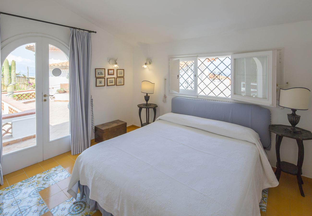 Villa in Massa Lubrense - AMORE RENTALS - Villa Ortensia with Private Pool, Sea View, Near the Sea