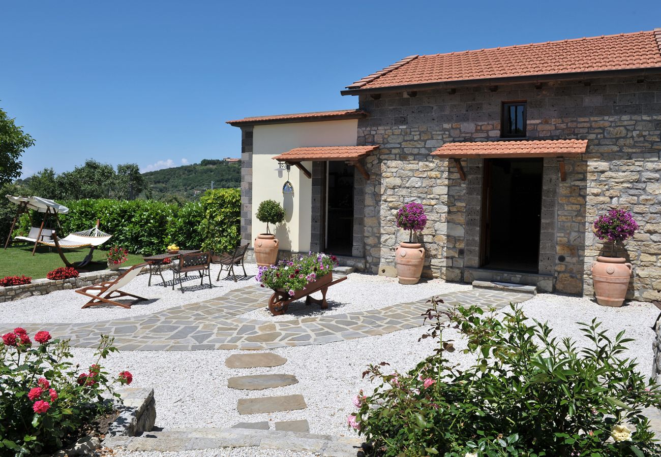 Villa in Sant´Agata sui Due Golfi - AMORE RENTALS - Casa Nando with private Pool, Garden, Terrace and Sea View