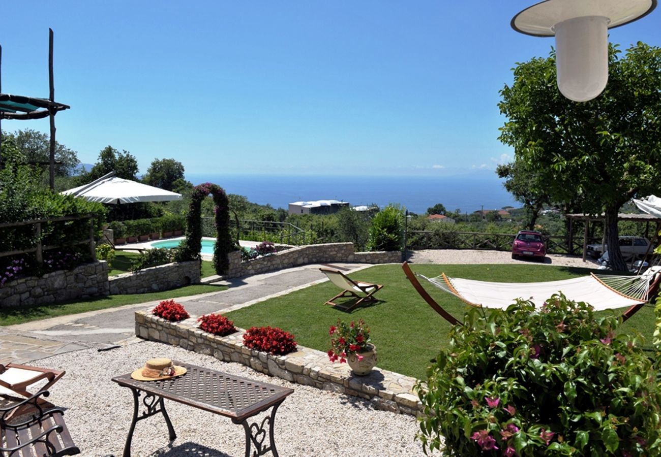 Villa in Sant´Agata sui Due Golfi - AMORE RENTALS - Casa Nando with private Pool, Garden, Terrace and Sea View