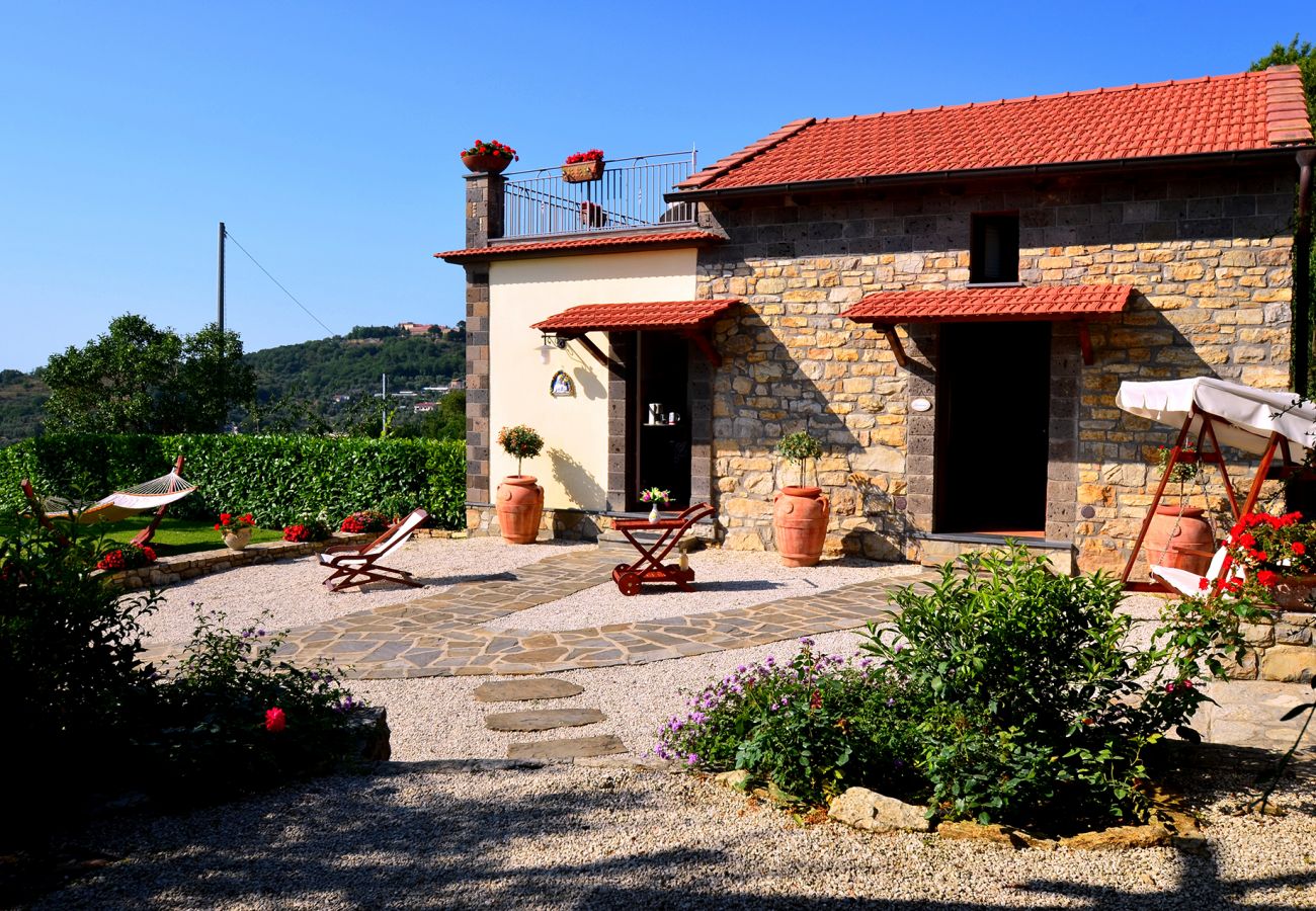Villa in Sant´Agata sui Due Golfi - AMORE RENTALS - Casa Nando with private Pool, Garden, Terrace and Sea View