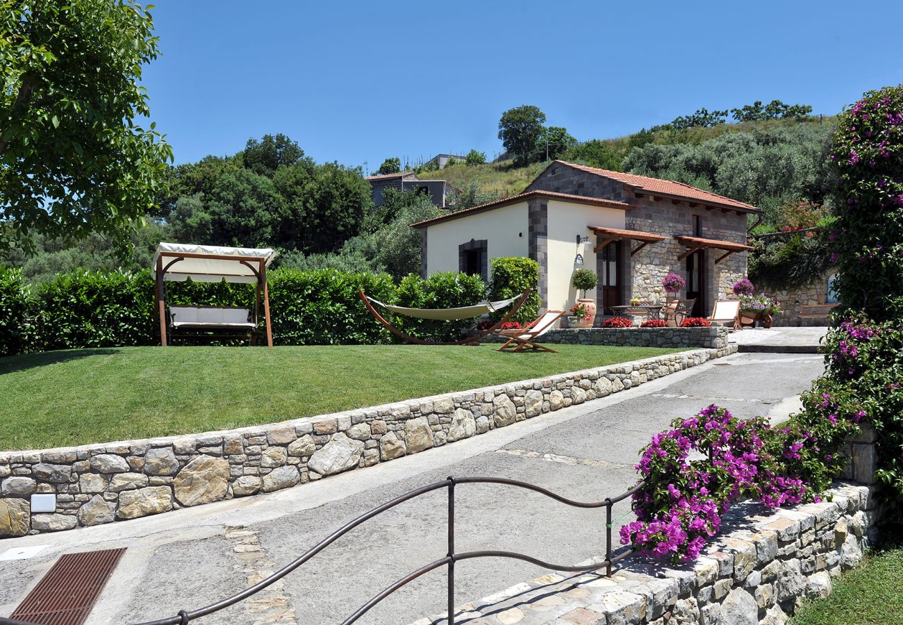 Villa in Sant´Agata sui Due Golfi - AMORE RENTALS - Casa Nando with private Pool, Garden, Terrace and Sea View