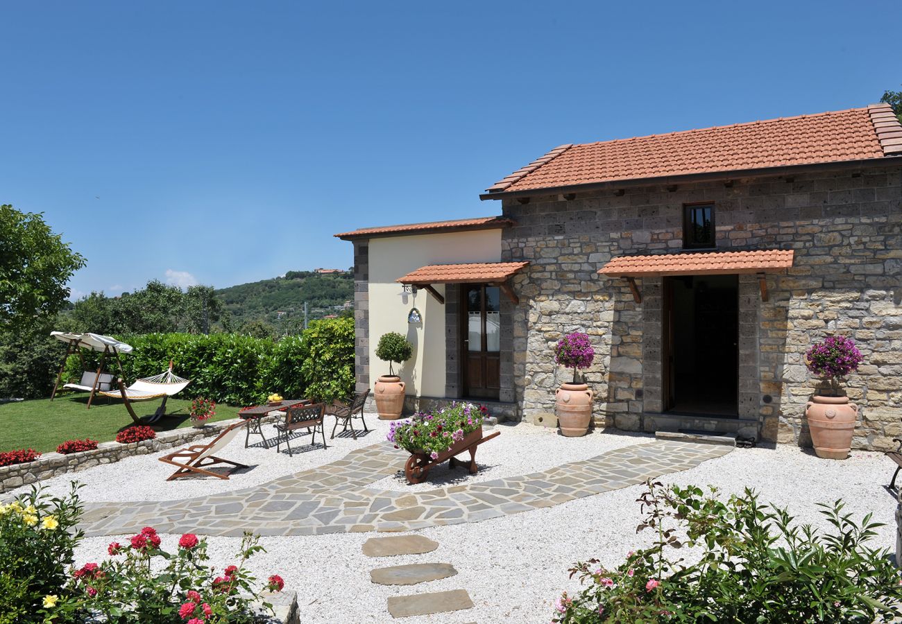 Villa in Sant´Agata sui Due Golfi - AMORE RENTALS - Casa Nando with private Pool, Garden, Terrace and Sea View