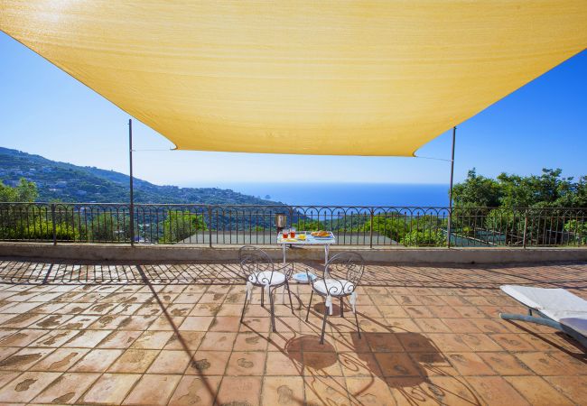 Villa in Sant´Agata sui Due Golfi - AMORE RENTALS - Villa dei Galli with Private Pool, Sea View, Garden, Parking and Air Conditioning