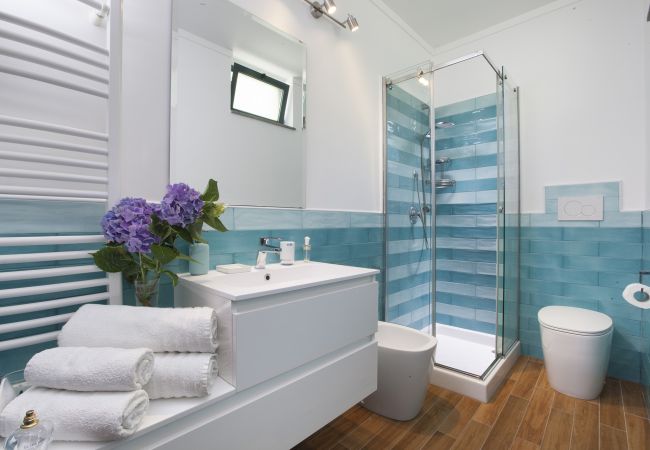 Villa in Sant´Agata sui Due Golfi - AMORE RENTALS - Villa dei Galli with Private Pool, Sea View, Garden, Parking and Air Conditioning Villa in Sant´Agata sui Due Golfi - AMORE RENTALS - Villa dei Galli with Private Pool, Sea View, Garden, Parking and Air Conditioning