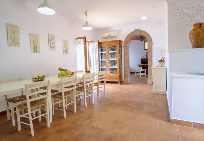 Villa in Sant´Agata sui Due Golfi - AMORE RENTALS - Villa Marika with Private Pool, Sea View, Parking, Garden, Barbecue Villa in Sant´Agata sui Due Golfi - AMORE RENTALS - Villa Marika with Private Pool, Sea View, Parking, Garden, Barbecue