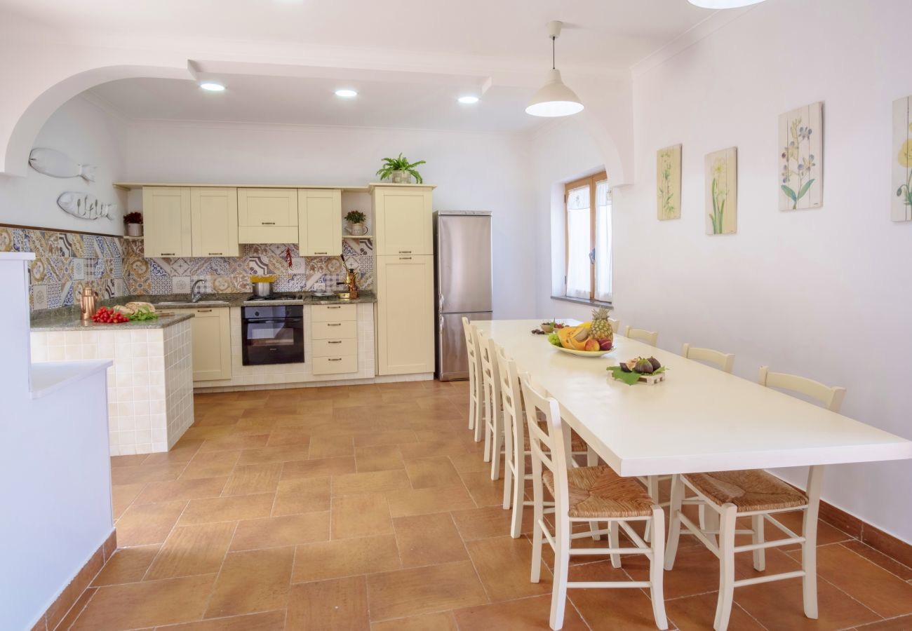 Villa in Sant´Agata sui Due Golfi - AMORE RENTALS - Villa Marika with Private Pool, Sea View, Parking, Garden, Barbecue