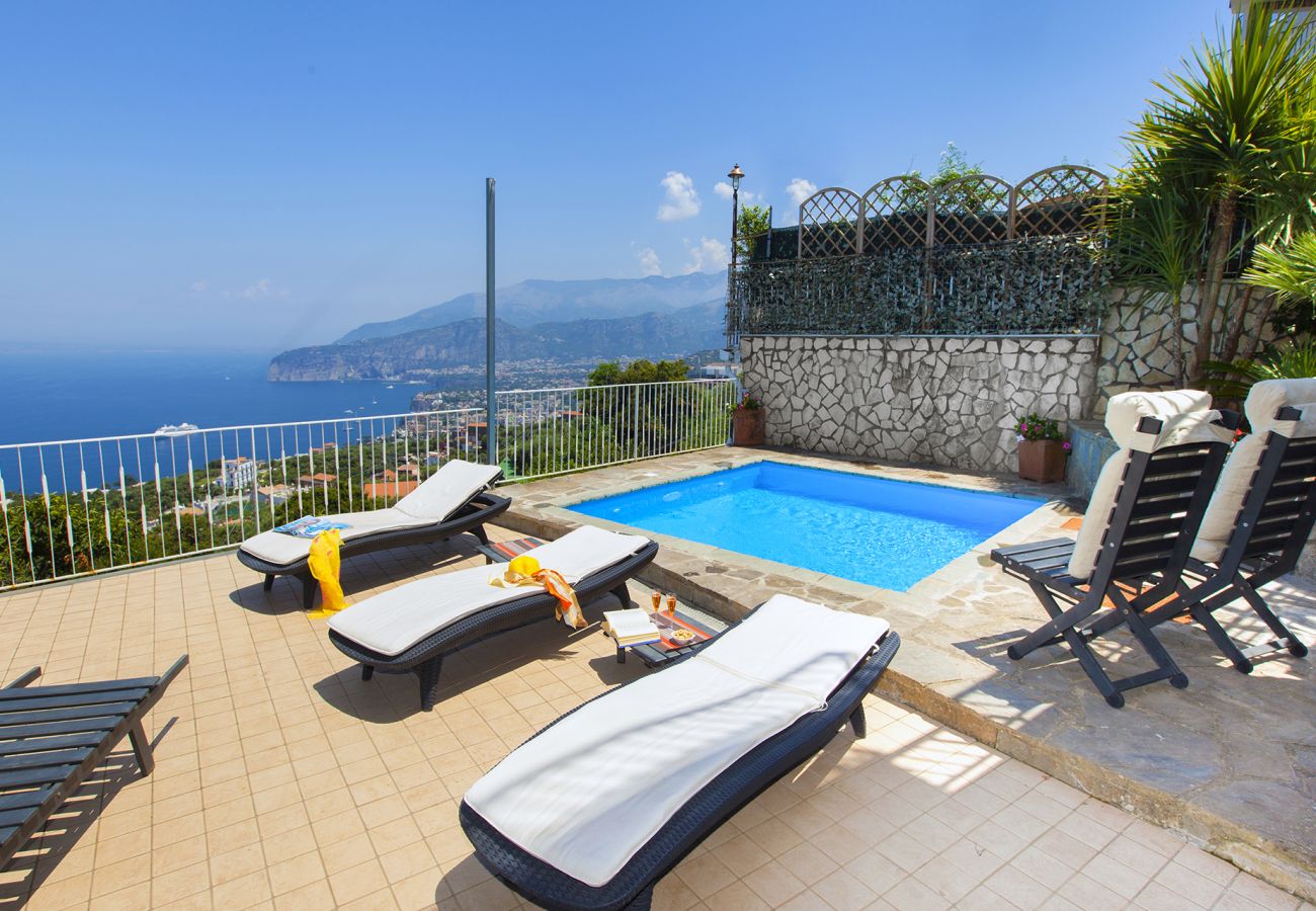 House in Sorrento - AMORE RENTALS - Casa Augusta A with Mini Pool, Sea View, Parking and Private Terraces