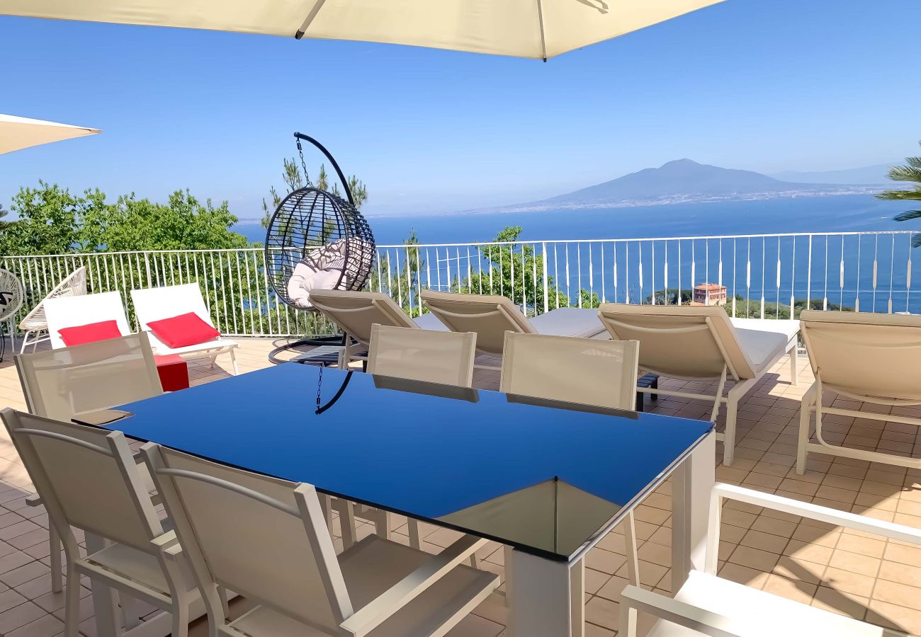 House in Sorrento - AMORE RENTALS - Casa Augusta A with Mini Pool, Sea View, Parking and Private Terraces