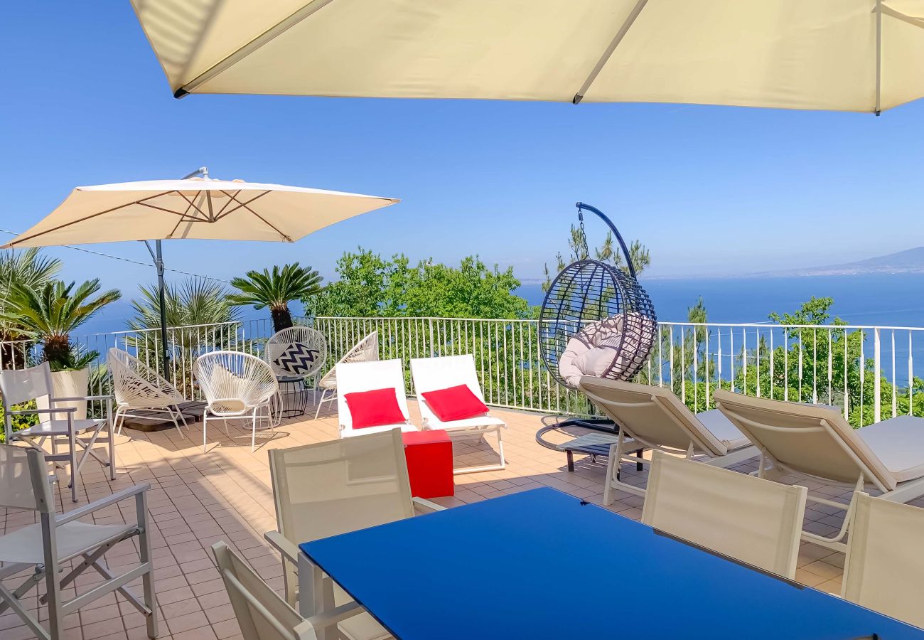 House in Sorrento - AMORE RENTALS - Casa Augusta A with Mini Pool, Sea View, Parking and Private Terraces