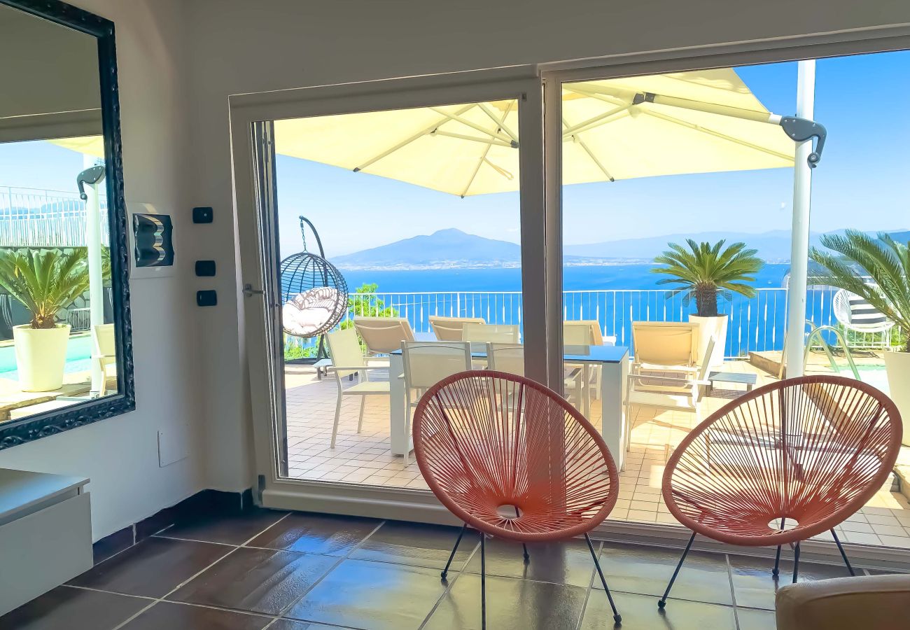 House in Sorrento - AMORE RENTALS - Casa Augusta A with Mini Pool, Sea View, Parking and Private Terraces