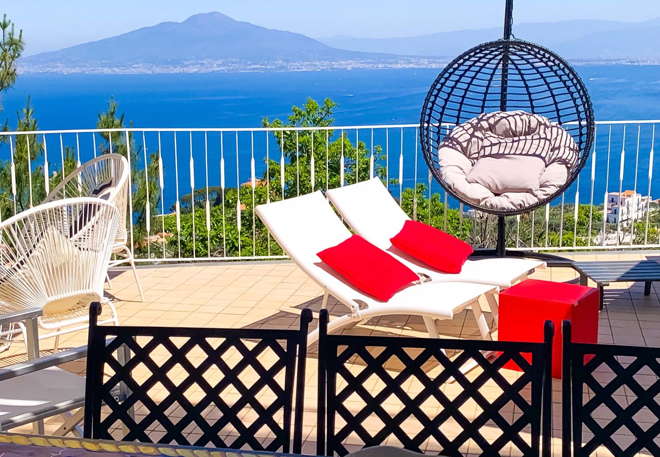 House in Sorrento - AMORE RENTALS - Casa Augusta A with Mini Pool, Sea View, Parking and Private Terraces