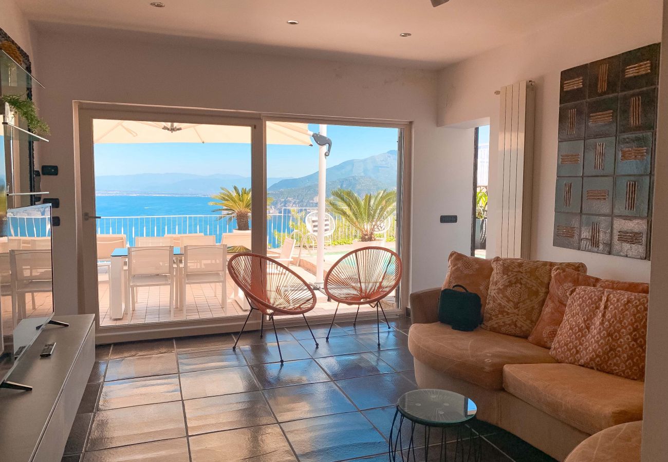 House in Sorrento - AMORE RENTALS - Casa Augusta A with Mini Pool, Sea View, Parking and Private Terraces