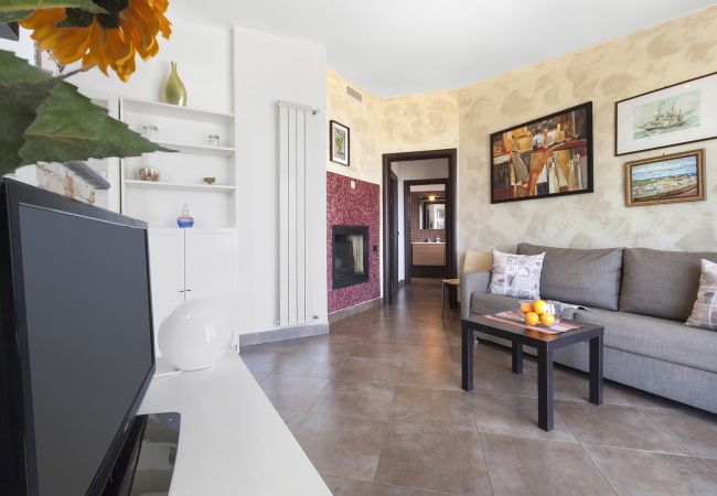 House in Sorrento - AMORE RENTALS - Casa Augusta B with Private Terrace, Barbecue and Sea View