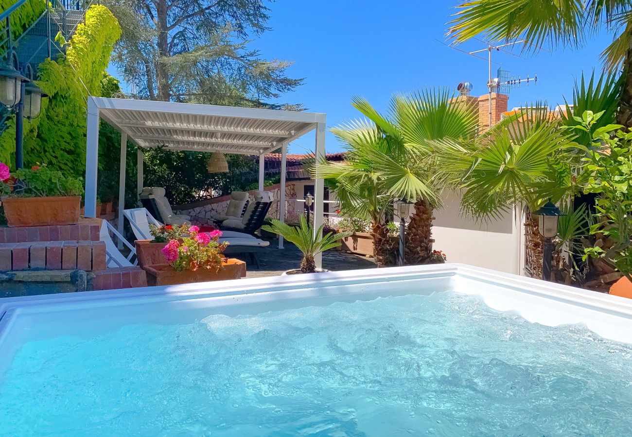 House in Sorrento - AMORE RENTALS - Casa Augusta B with Private Terrace, Barbecue and Sea View