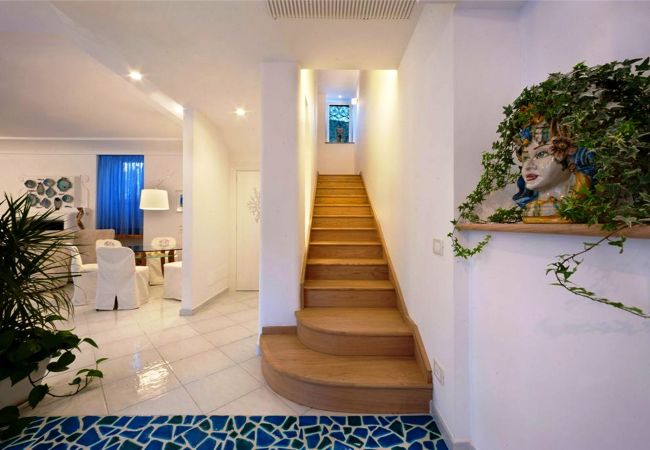 Villa in Nerano - AMORE RENTALS - Villa Ariadne with Dazzling Sea View, Jacuzzi, Pool and Breakfast Villa in Nerano - AMORE RENTALS - Villa Ariadne with Dazzling Sea View, Jacuzzi, Pool and Breakfast