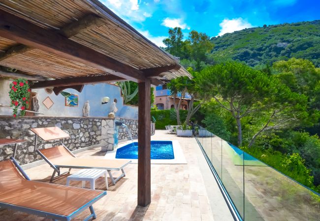 Villa in Termini - AMORE RENTALS - Villa Bacco with Private Swimming Pool, Sea View, Parking, Romantic Villa in Termini - AMORE RENTALS - Villa Bacco with Private Swimming Pool, Sea View, Parking, Romantic