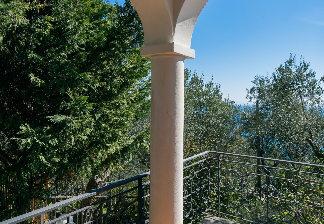 Villa in Nerano - AMORE RENTALS -Villa Gea with Sea View and Parking near the Beach