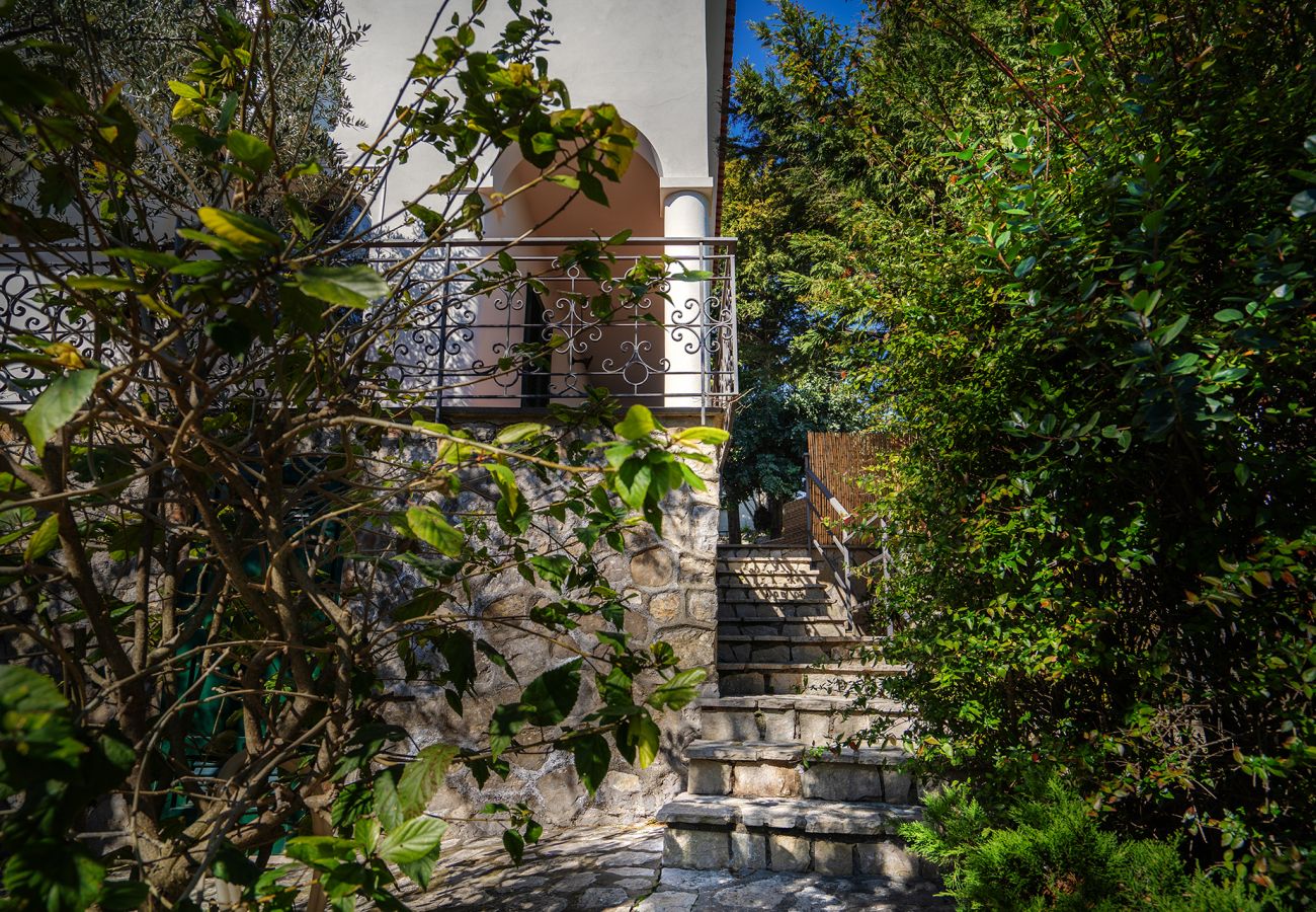 Villa in Nerano - AMORE RENTALS -Villa Gea with Sea View and Parking near the Beach