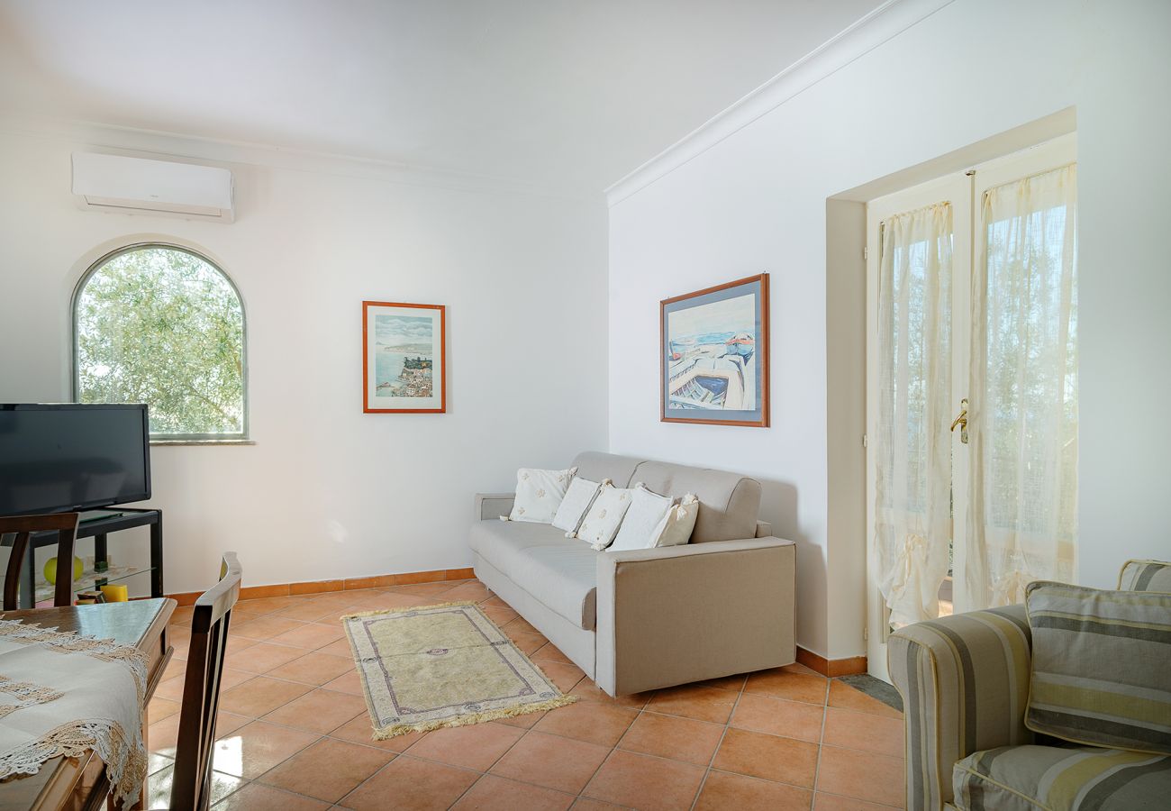 Villa in Nerano - AMORE RENTALS -Villa Gea with Sea View and Parking near the Beach