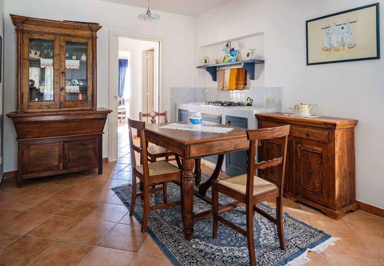 Villa in Nerano - AMORE RENTALS -Villa Gea with Sea View and Parking near the Beach