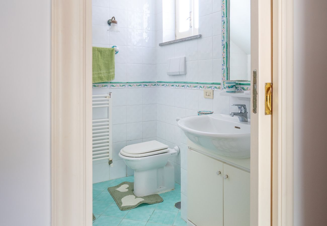 Villa in Nerano - AMORE RENTALS -Villa Gea with Sea View and Parking near the Beach